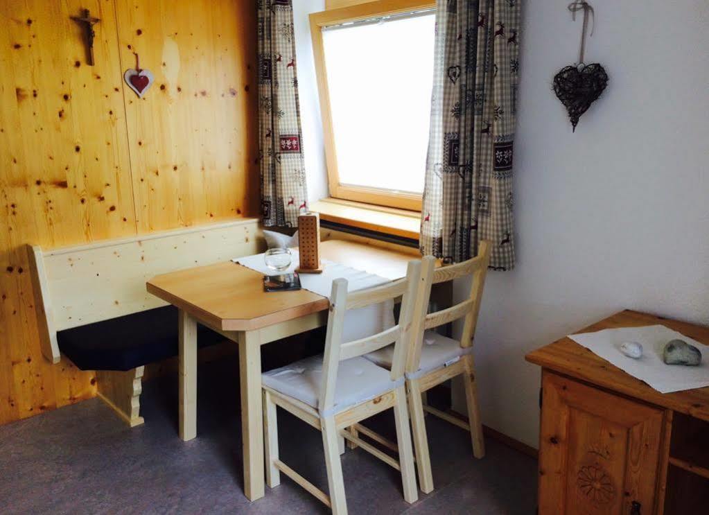 Albeinelerhof Appartement Arzl im Pitztal Buitenkant foto
